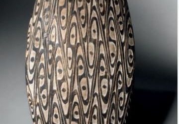 001226 Papua Barat, Lake Sentani, Ajapo village, bowl