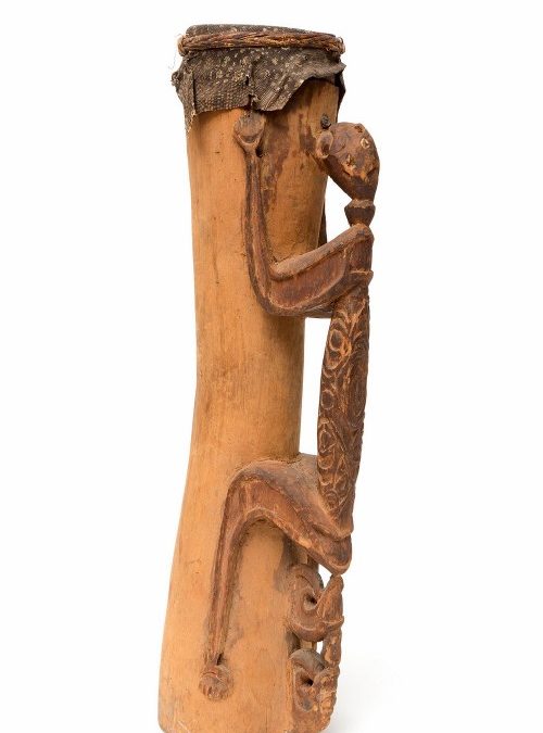 000822 Papua, Asmat, drum