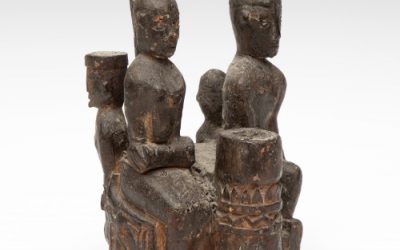 001294 Borneo, Central Kalimantan, Ut Danum Dayak, priest’s carving