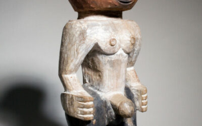 001537 Papua, Northeast, Yamna, male figure