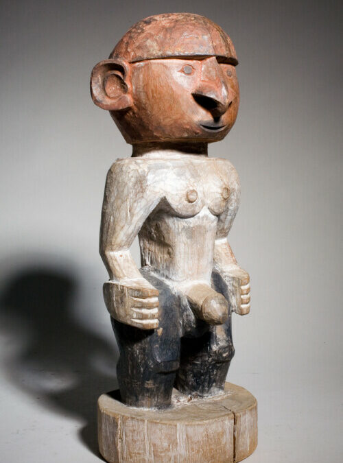 001537 Papua, Northeast, Yamna, male figure