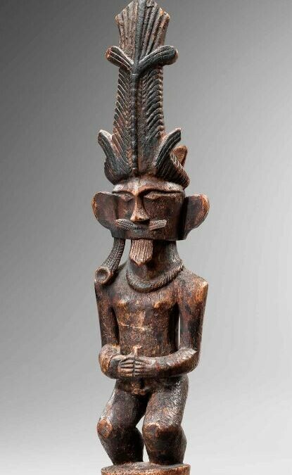 001374 Sumatra, Nias, ancestor figure