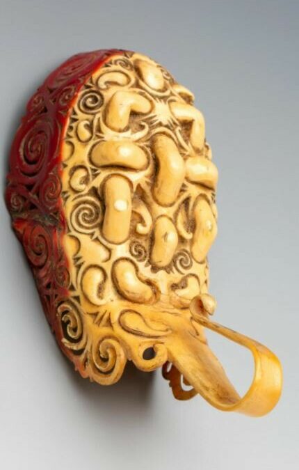 001388 Borneo, Kalimantan, Kenyah-Kayan Dayak, horn ear ornament
