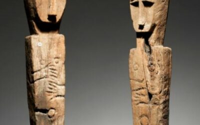 001422 Nusa tenggara, Flores, Nage or Keo pair of anthropomorphic figures