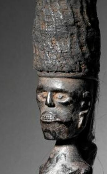 001423 Sumatra, Batak, top of a staff