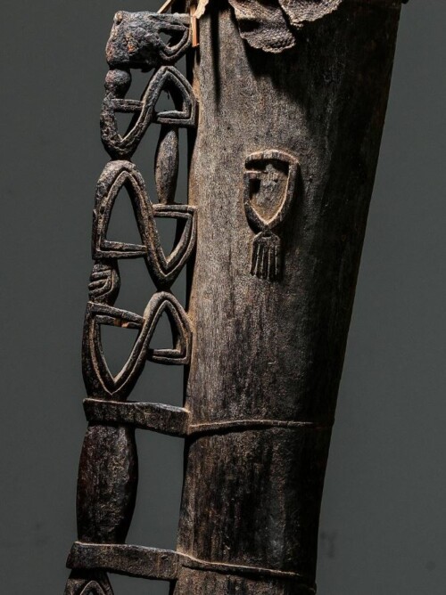 001436 Papua, Asmat, drum