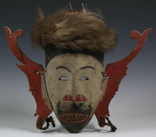 001403 Borneo, East Kalimantan, Kayan Dayak, face mask