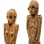 001498 Nusa Tenggara, Timor, Belu, village Balibó, pair of ancestor figures