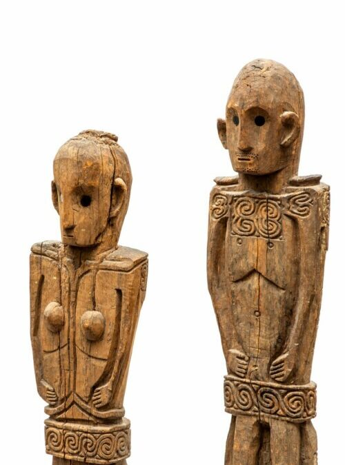 001498 Nusa Tenggara, Timor, Belu, village Balibó, pair of ancestor figures