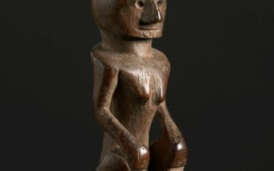 000371 Moluccas, Tanimbar, ancestor figure