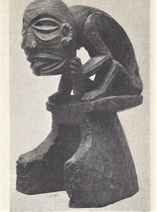 001519 Sumatra, Enggano, crouching figure