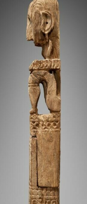 001533 Moluccas, Southeast, pole figure of the sky deity