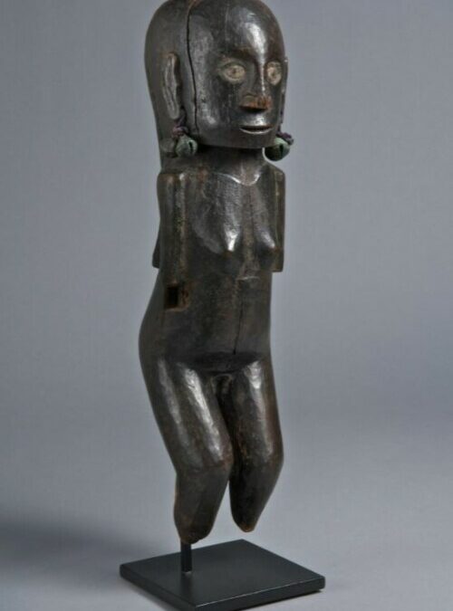 001536 Sumatra, Batak, female figure