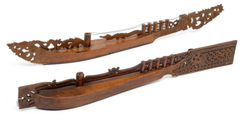 000052 Sulawesi, South, two-stringed lute