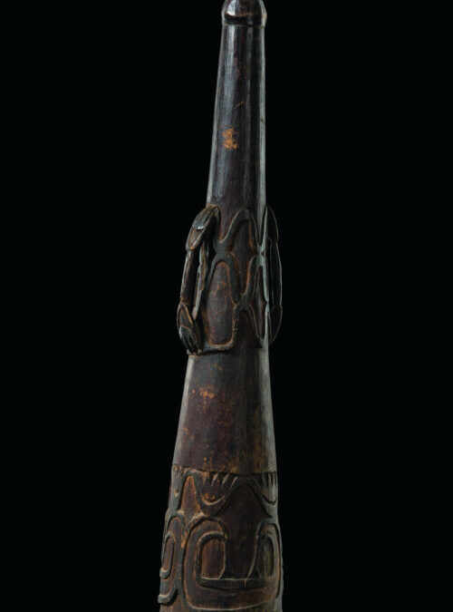 000181 Papua, Asmat, blow horn