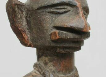 001542 Sumatra, Nias, ancestor figure