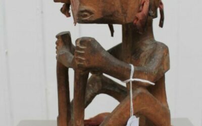 001545 Papua, Biak, ancestor figure