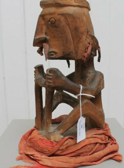 001545 Papua, Biak, ancestor figure
