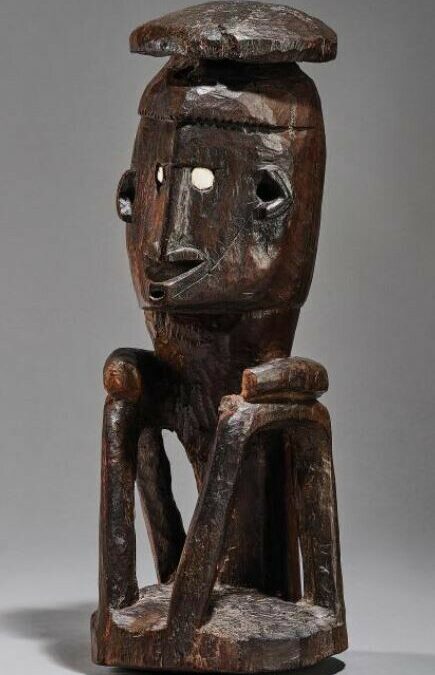 001574 Papua, Berau Bay (MacCluer Gulf), ancestor figure