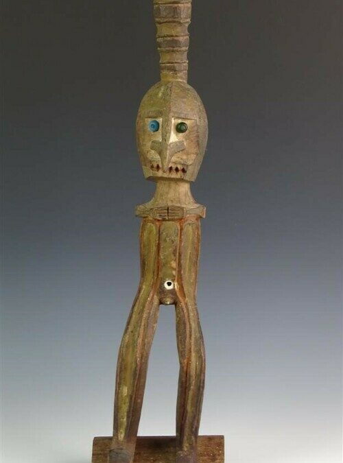 001580 Papua, Cenderawasih Bay, Waropen, Yapen group, anthropomorphic figure