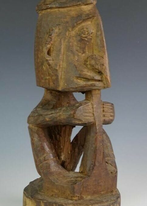 001591 Papua, Cenderawasi Bay, Biak, ancestor figure