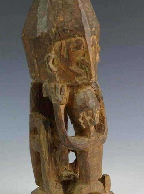 001595 Papua, Cenderawasih Bay, Biak, ancestor figure