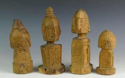 001596 Papua, Cenderawasih Bay, Schouten Islands, four ancestor figures