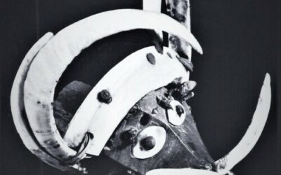 001617 Moluccas, Leti, mouth mask