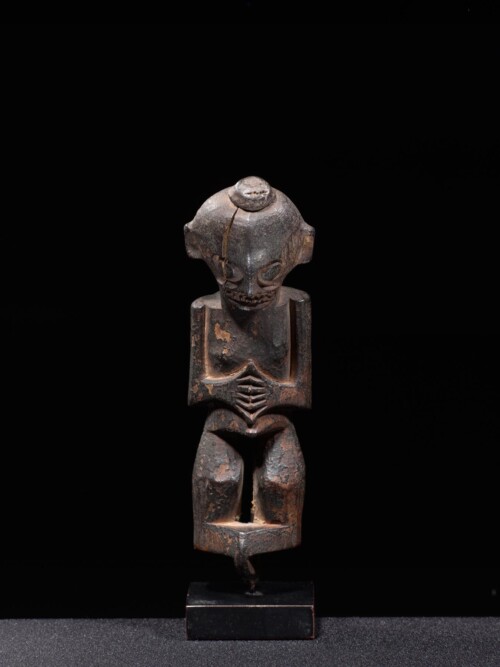 001715, East Kalimantan, probably Benuaq Dayak, amulet