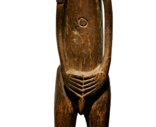 001775 Papua, Lake Sentani, figure