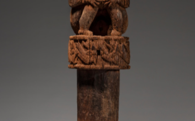 001821 Borneo, Central Kalimantan, Dayak figure on pole