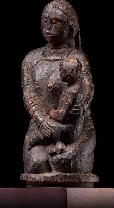 001866 Borneo, Central Kalimantan, Ut Danum or Ngaju, stopper, female figure with child