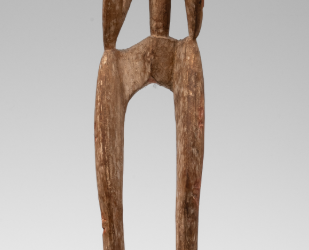 001871 Papua, Asmat, standing figure