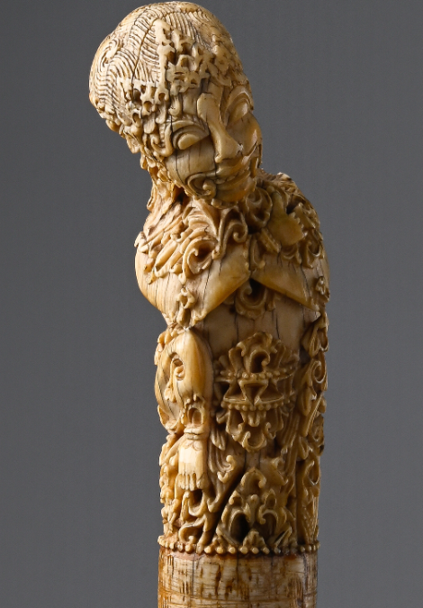 001895 Java, North coast, kris handle