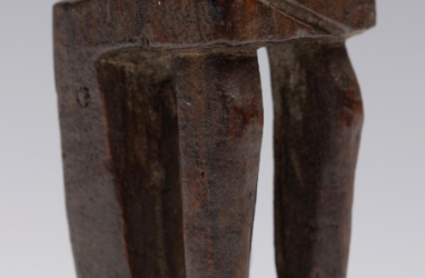 001916 Moluccas, Leti-Babar, ancestor figure