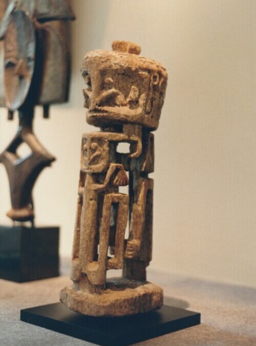 001941 Papua, Cenderawasih Bay, ancestor figure